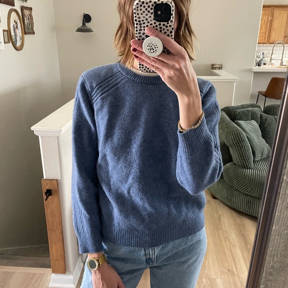 L.L. Bean Light Blue Wool Sweater - Picture 5 of 6